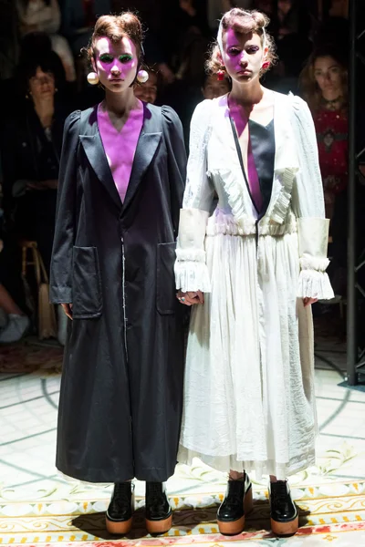 Look 30